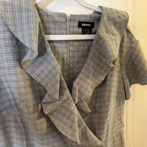 💥DKNY GRAY DRESS 💥✨PERFECT CONDITION✨ ⁉️ MAKE AN OFFER ⁉️ - Picture 4 of 5